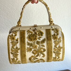 Vintage handbag purse bag
